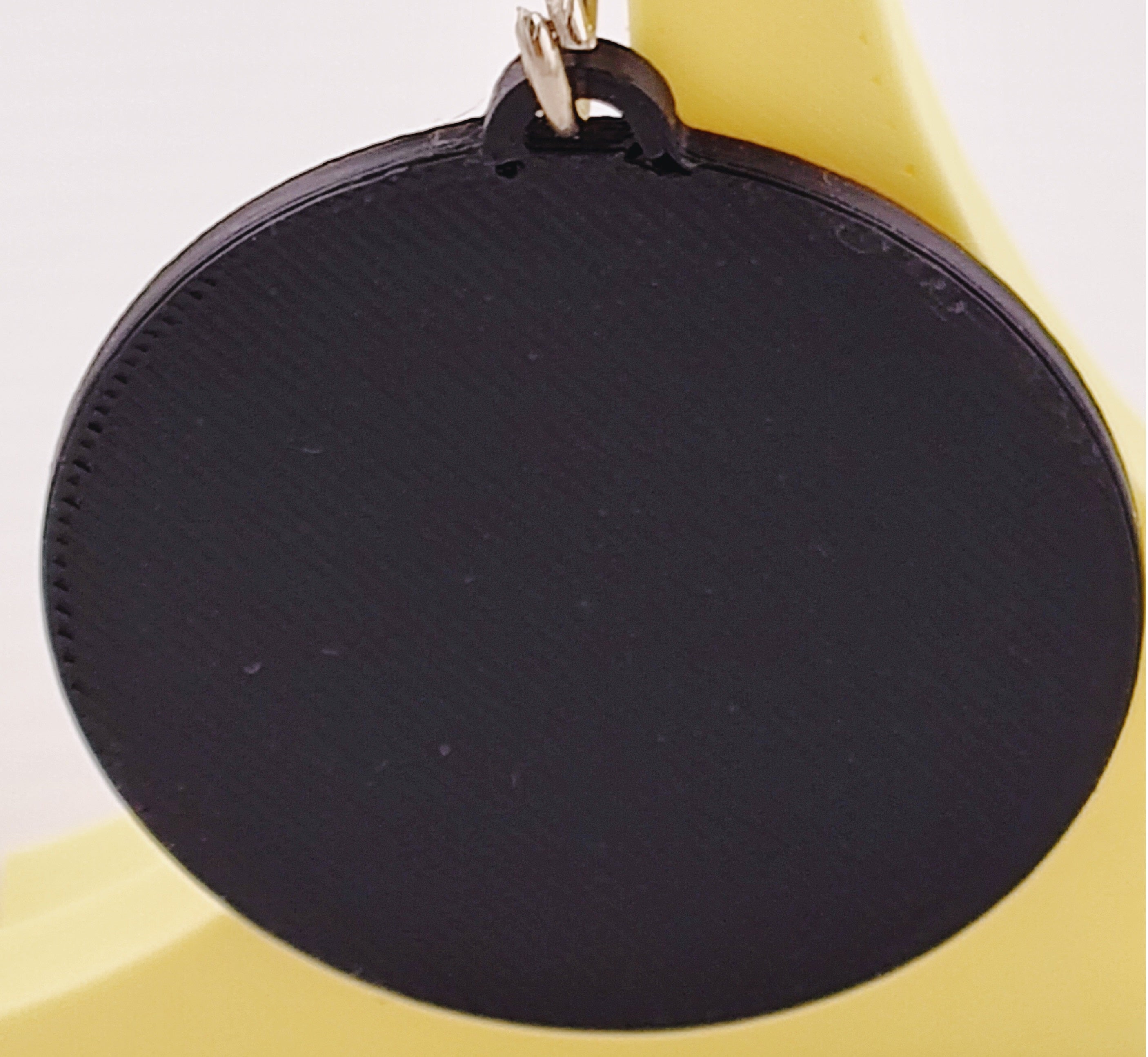 🚫👑 Anti-King, Pro-Freedom Keychain